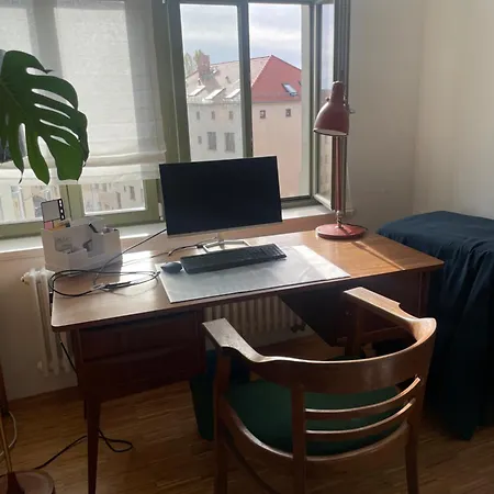 Grosszuegiges Mit Balkon In Altlindenau 라이프치히