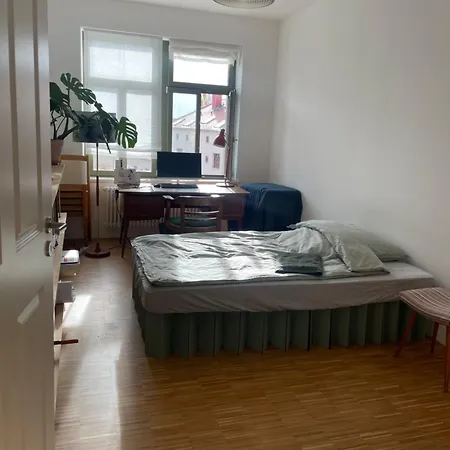 Daire Grosszuegiges Mit Balkon In Altlindenau